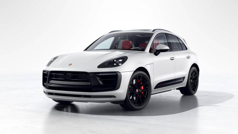 白いポルシェ Macan GTSをフロント斜めから見た外観