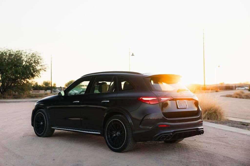 高速道路を快適に巡航するAMG GLC43