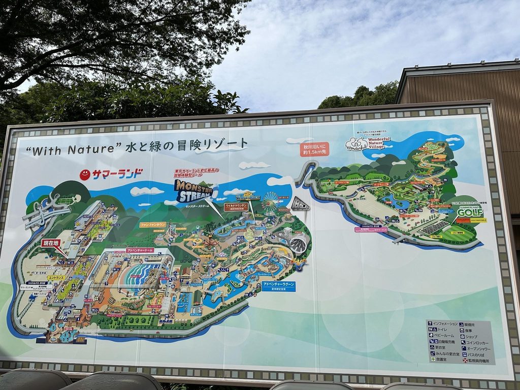 東京サマーランドのプールと遊園地が掲載された園内マップ