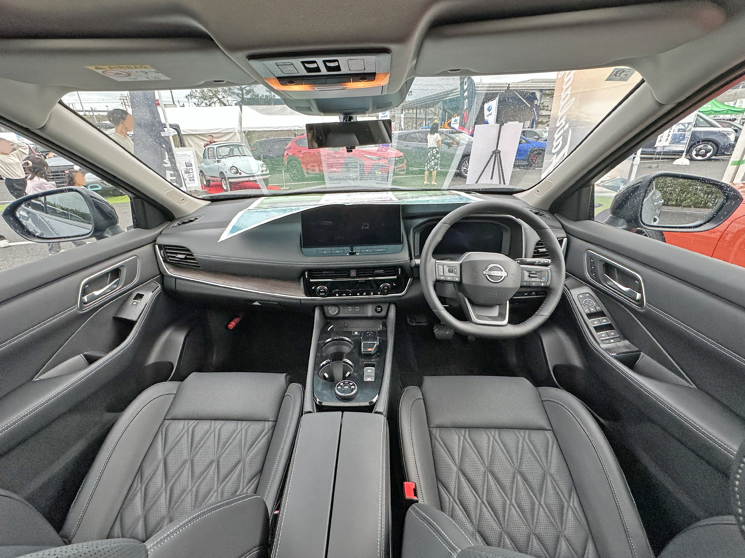 日産エクストレイル G e-4ORCEの後席スペース