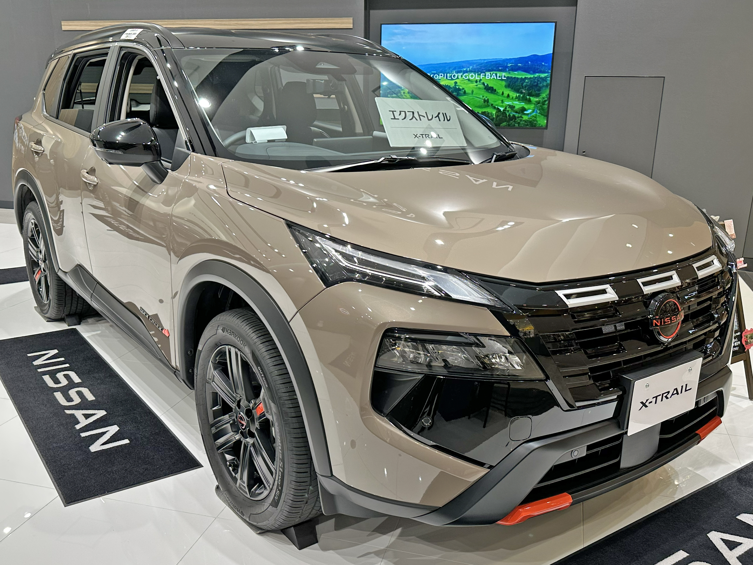 日産エクストレイルの後席周辺