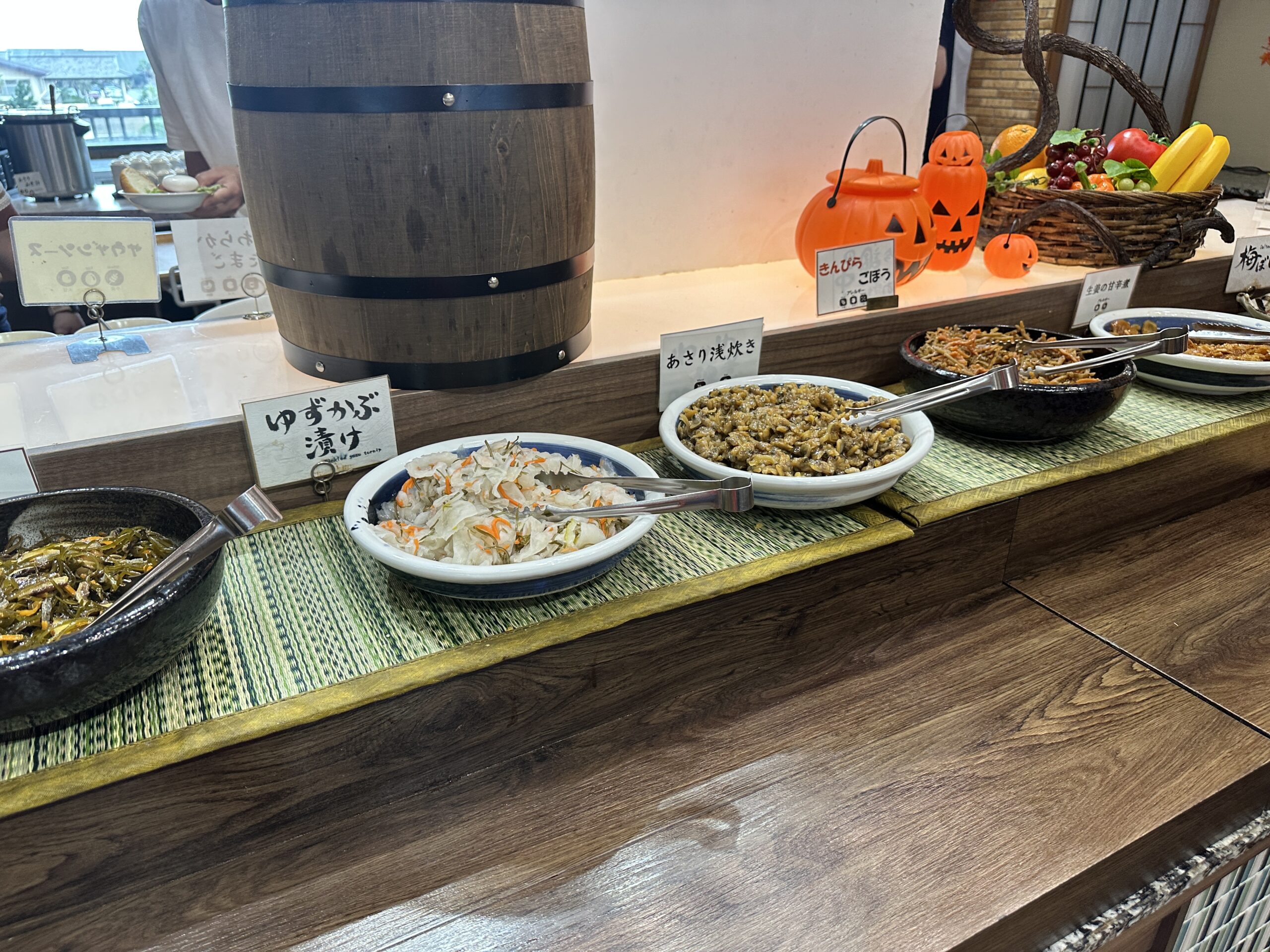 ホテル三日月 富士見亭の朝食バイキングに並ぶ和食