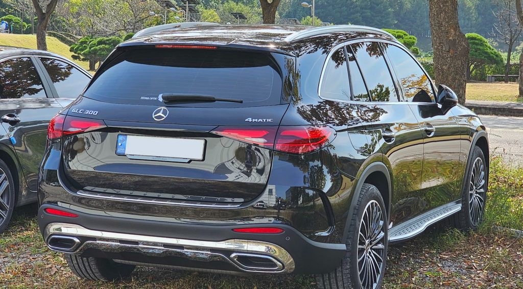 Mercedes-Benz GLC 300e 4MATIC AMG Line