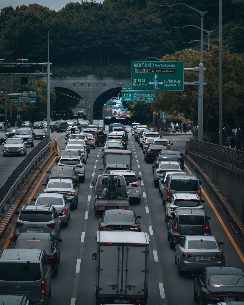 ディズニーシー駐車場へ向かう途中のルートをイメージした道路風景