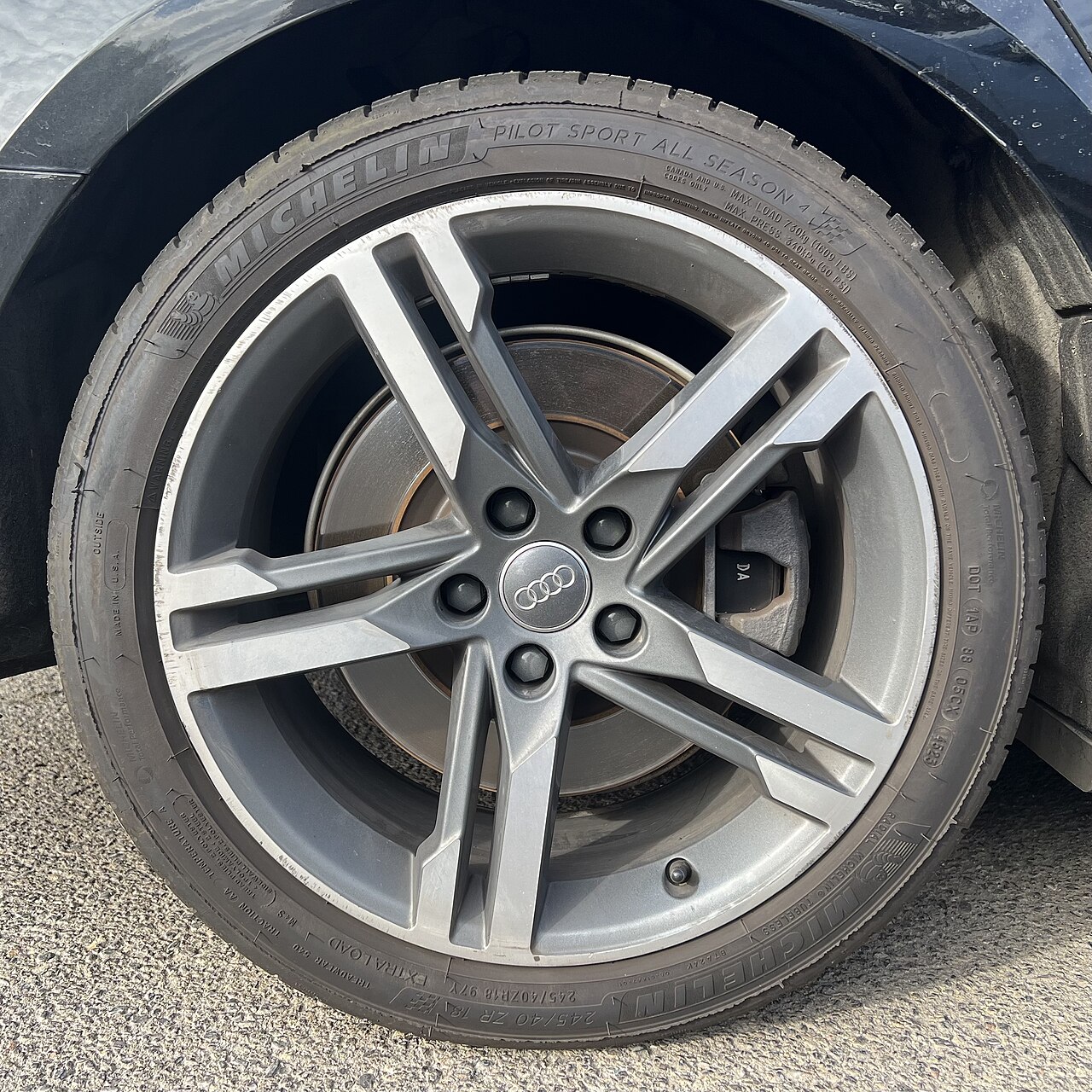 MICHELINタイヤを装着したホイール