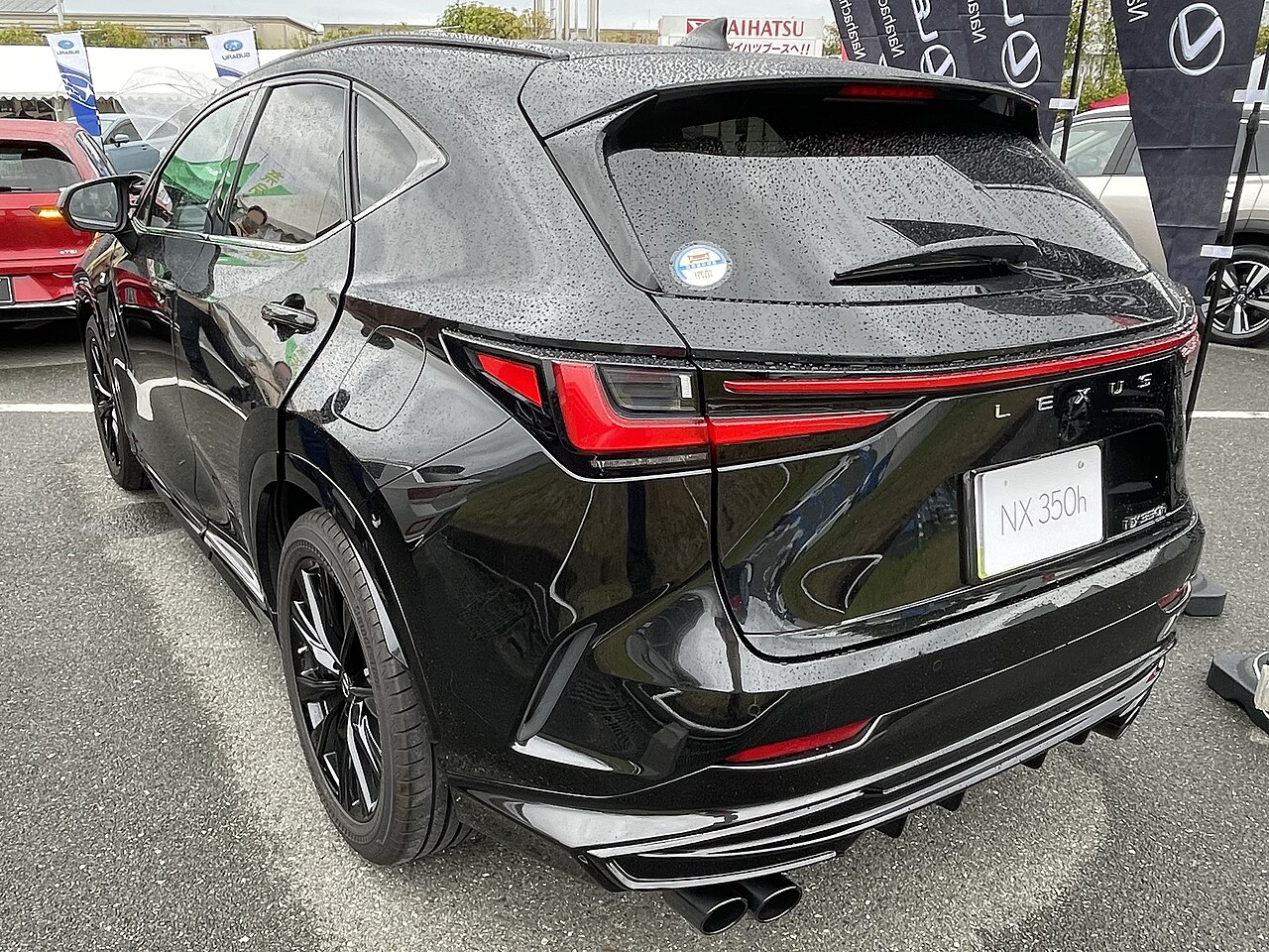 レクサスNX350h F SPORTのリア